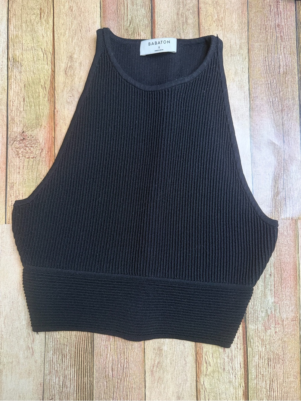 Babaton Black Ribbed High-Neck Crop Tank